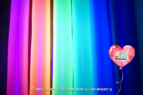 Glow-in-the-Dark-UV-Balloon-Sculpting-Twisting-Singapore